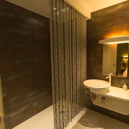 Eden Bed & Breakfast 4*