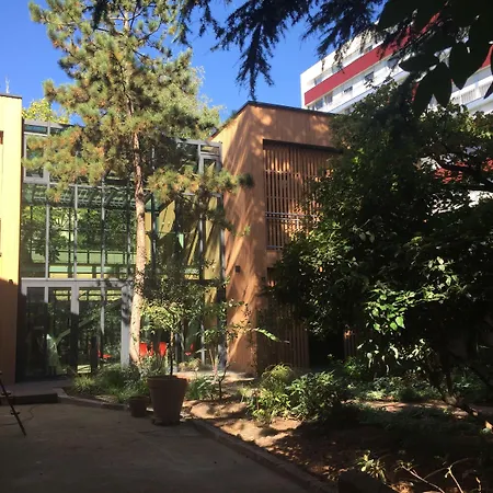 Eden 4* Paris
