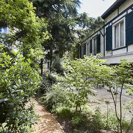 Bed & Breakfast Eden 4*