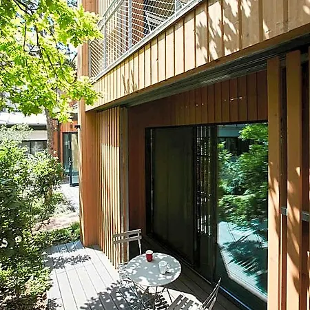 Bed & Breakfast Eden Paris