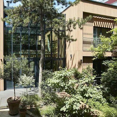 Eden Bed & Breakfast 3*