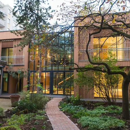 Eden 3* Paris
