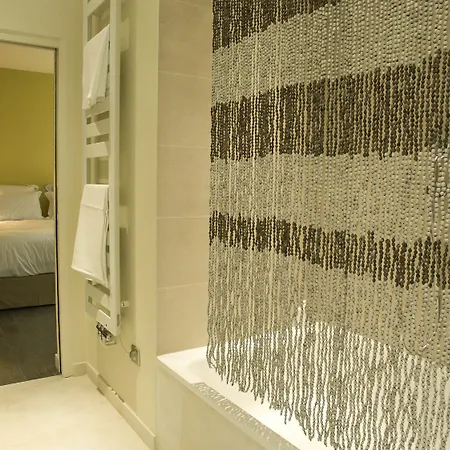 Eden Bed & Breakfast Paris