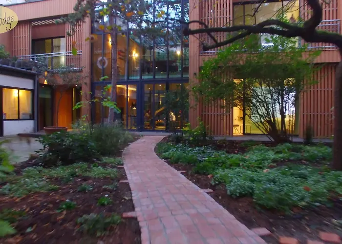 Eden Bed & Breakfast 4*