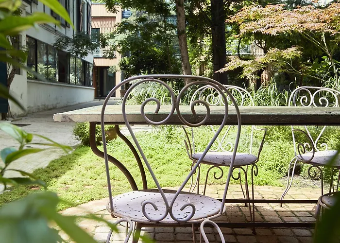 Eden Bed & Breakfast Paris