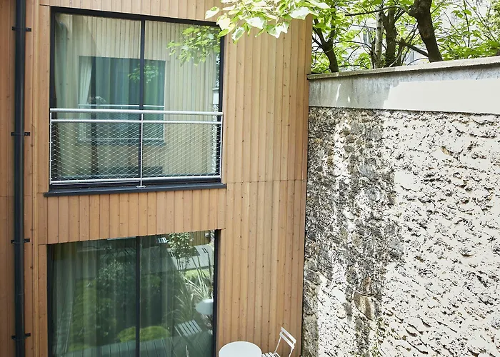 Eden Bed & Breakfast Paris