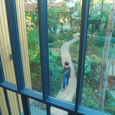 Eden לינה וארוחת בוקר 3*
